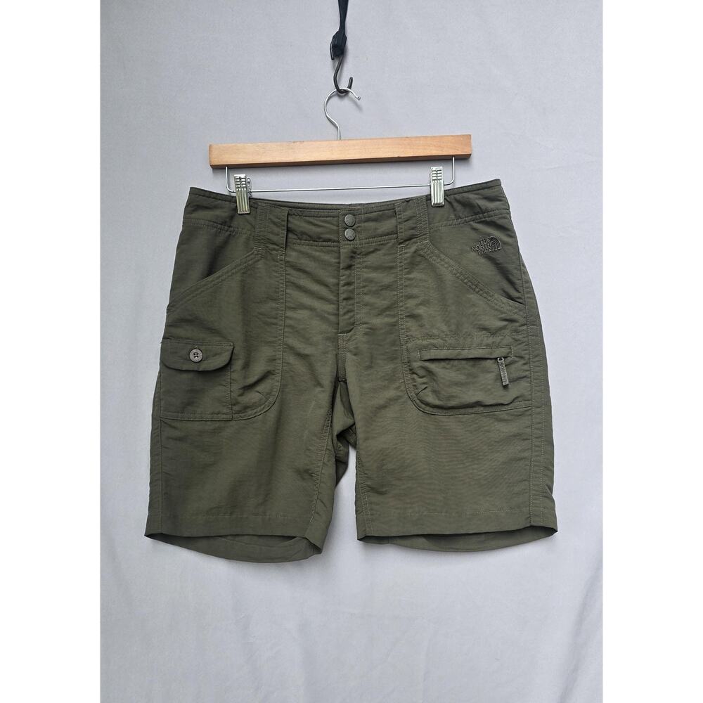 The North Face Shorts Womens 12 Green Cargo Nylon Hiking Travel Outdoor Pockets